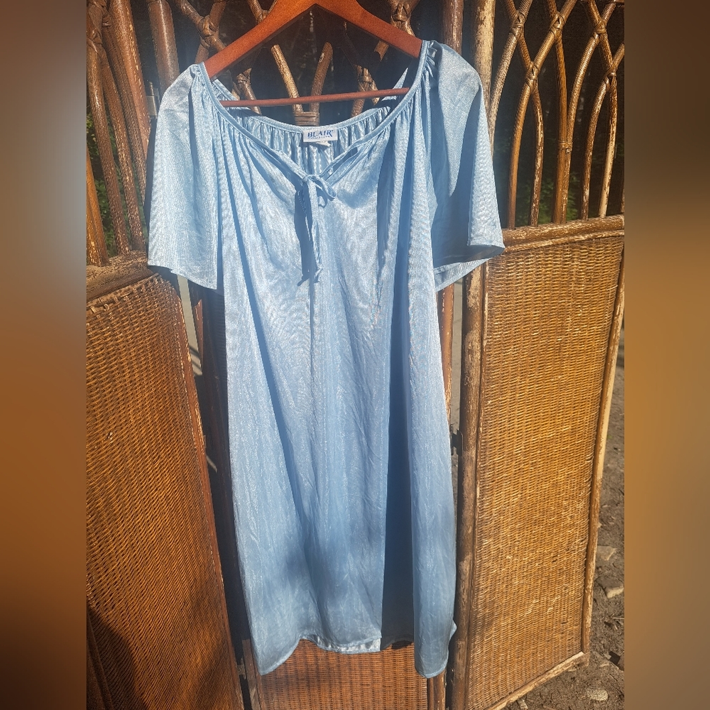 Blair Vintage blue gown size Large💙🦋
